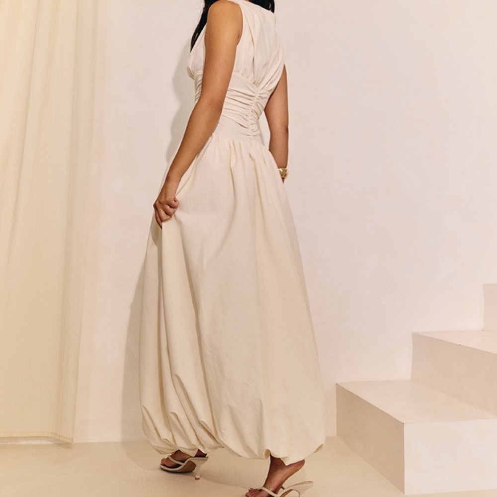 PrettyLittleThing Cream Maxi Dress - Picture 2 of 5